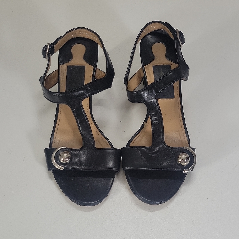 Women’s Ferragamo Black T-Strap Leather Sandals with Buckle Accent Sz 10